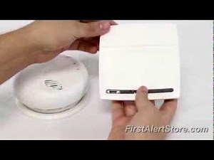 First Alert PC900 Photoelectric Smoke and CO Combo Alarm