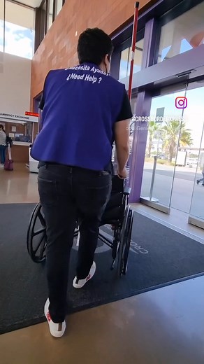 ✈️✨ ¡Viaja con comodidad y asistencia personalizada! Con CBX Pase Asistido, un Embajador CBX estará a tu lado en todo el recorrido para ayudarte con equipaje, documentación y responder a cualquier pregunta. Ideal para adultos mayores o cualquier pasajero que necesite apoyo extra. Conoce más de este servicio en https://www.crossborderxpress.com/es/assisted-pass #CBX #CBXperience #CBXservicios | Cross Border Xpress