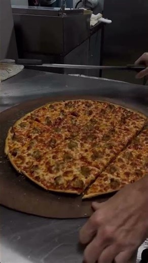 Cheese and sausage dancing like Mike jack #pizza...