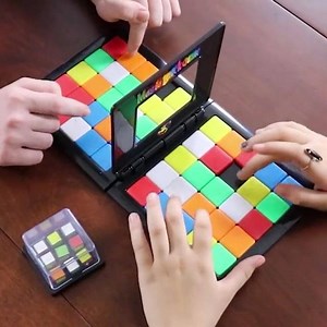 🎅 -55 % 🎄 GRA PLANSZOWA PUZZLE RACE 🧩 🛒 Zamów tutaj ➡️ sman.si/gNbMY ❗ Szybko składnikowa gra dla dwóch osób oczaruje wszystkich fanów gier planszowych! 🎲 ✅ Potrząśnij, przesuń płytki i rozwiąż zagadkę! ✅ Zachęca do umiejętności, zdolności reagowania i szybkiego myślenia 🎁 Idealny prezent dla fanów gier umysłowych 🛒 Zamów tutaj ➡️ sman.si/gNbMY ❗ | Sklepik Żubrzątko