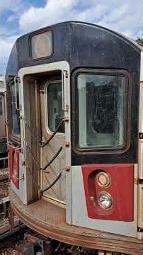 Woodlawn Manhattan Bound R142A 4 trains action at Bedford Park Boulevard