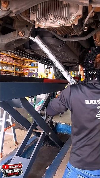 Watch a Pro Perform a Perfect Wheel Alignment! 🔧#alignment #alignmentcheck