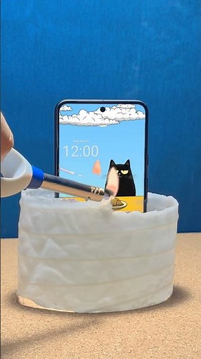 Grumpy cat wallpaper. This live wallpaper have day and night animation. #livewallpaper #wallpaper