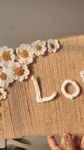 crochet Daisy flower crochet alphabets crochet wall hanging