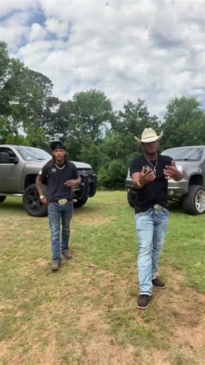 ITS TIME TO LEARN MY@NEW #HATER SONG LINE DANCE YALL READY!!!!!!! LETS DO IT!!! LEARN IT AND VIDEO YOURSELF FOING IT AND POST IT!!!! | Chocolit Tye