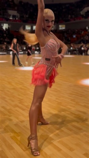 Kamila Novosyolova - Бальница | Тренер | Influencer on Instagram: "this adorable @load_design DRESS IS UP FOR SALE!🍑 #ballroomdance #dance #dancedress #dressforsale #бальныетанцы"