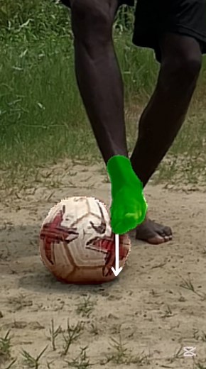 42K views · 964 reactions | Learn this Viral Footballskills#futbol #footballskills #tutorial #viralshorts | ValentiniO back up page | Facebook