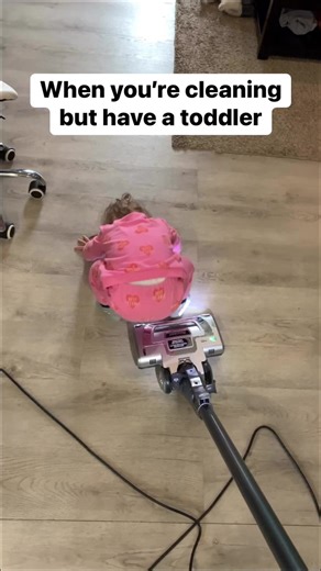 This is multitasking, right? Atleast she’s enjoying it haha #toddler #toddlerlife #cleaninghacks #multitasking #fun #momlife #FacebookPage #housecleaning #fypシ゚ | LeslieAnn Fit