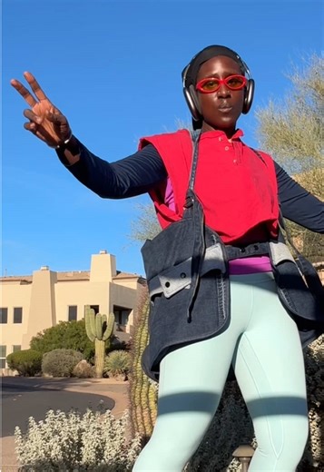 hands free walk ft. the Boost Bag | walk