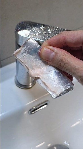 Genius hack! Toothpaste removes water stains instantly!