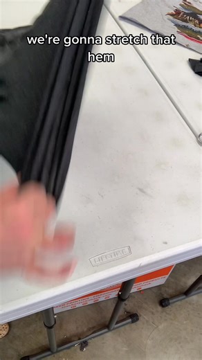 69.Let’s #upstyle that #tshirt neckline! #screenprinting #nosew #diytshirt #tshirthack #tshirts #tshirtshop #concerttees #spiritwear #logochallenge #inkslingers #decoratedapparel #girlbossingaround #sewi | T-Shirt Upcycle Diy