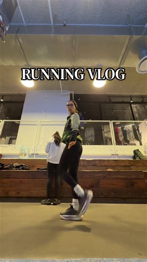 we’re running again baby 🏃🏽‍♀️ here’s a lil running vlog. I won’t be running the United Half next Sunday but I’ll be on the other side supporting my friends ✨ #running #runner #nycrunning #runninggirl #CapCut