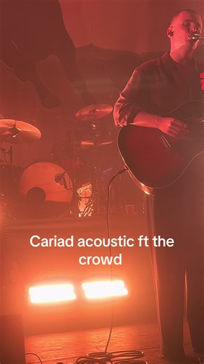 Cariad acoustic ft the crowd – The Royston Club Gig Live