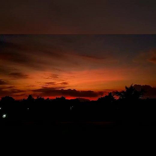 Stunning Sunset Colors: A Time-lapse Journey