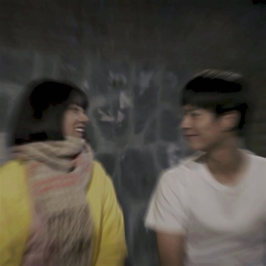 I’m loving #blurrr 🥹 thank you @Nxvxo_🇵🇸 For helping me .. #justfanlife #reply1988 #kdrama #parkbogum #hyeri