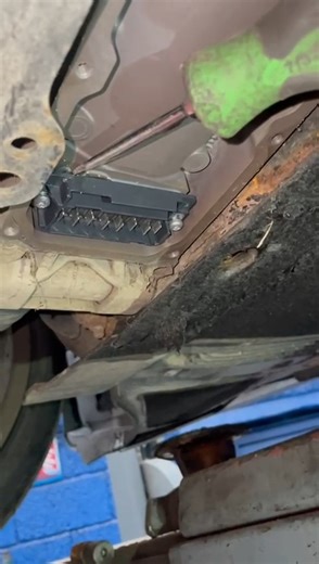 2014 Audi A6 – Steering Fault Caused by Flood Damage This 2014 Audi A6 came into our shop with a steering fault. Following a full diagnostic inspection, we traced the issue to a short in the steering rack motor and control module. Further investigation confirmed the cause – water damage from the recent flooding. Unfortunately, electrical components are extremely vulnerable to water ingress. In this case, the damage meant a new steering rack was required, along with correct programming to ensure 