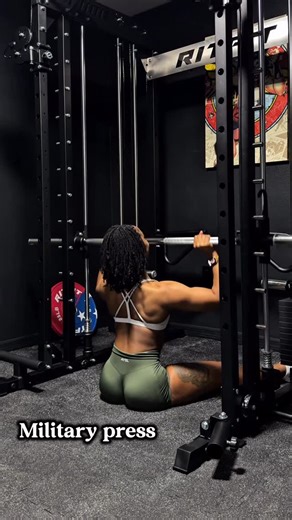 🍯 GeeGee 💙🥶 on Instagram: "Full body Smith Machineeee workout 🔥🔥🔥 checkout @ritfit.sports website they have a Black Friday/ Cyber Monday event Sound is from @avreysmithmusic #RITFITPINKPOWER #RitFit #BFCM #fitnesslifestyle #homegymequipment #health #fitness"