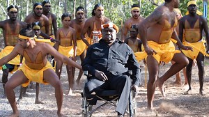Yunupingu tribute: Indigenous Australians Minister and Parliament House pay respects