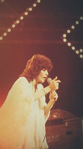 “The Happiest Girl In The Whole USA“ 1972 by Donna Fargo is a self-penned country-pop song inspired by her genuine feelings of joy as a newlywed and her desire to express gratitude for a blissful life. | Legendary Country Home
