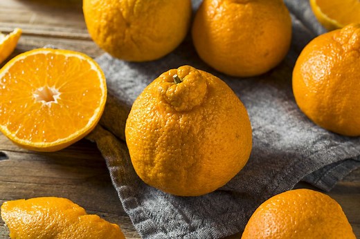 Seasonal Easy-Peel Sumo Oranges Are a Must-Try Sweet Citrus Fruit