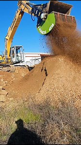 Whether you are screening soil, gravel, mulch demolition debris or scrap. Flipscreen handles any material anywhere. | Flipscreen