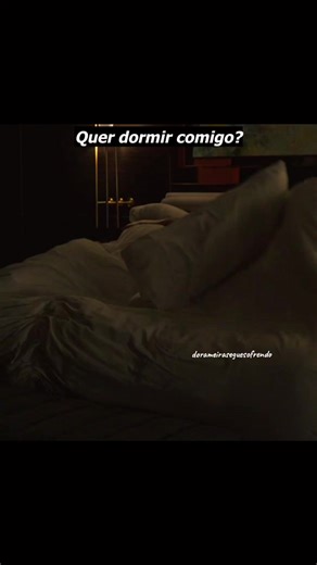 Casal do Edredom: Descubra Quem São! 🤭🔥