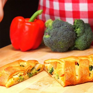 64K views · 399 reactions | Broccoli and Chicken Braid Click Here...