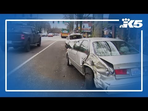 Witness describes Metro bus hitting cars after driver suffers medical emergency