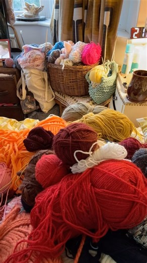 #wool #yarn #declutter I had been given so much that I was never going to get around to using so I went through it all and #sorted a #bag to #donate so I’ve #halved my #hoard #woolhoard as well as #finding lots of #projects I had #started then put away so I got those all #linedup to get stuck into next time I #fancy #knittinginspiration #knitting #knittinglove #knittingaddict #knitting_inspiration #knittinginstagram #knittingyarn #knittinglife #knittingproject #knittinghoard #knittinghoarder #ti