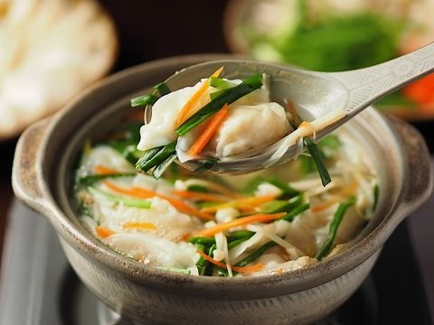 簡単おいしい、水餃子鍋、ぎょうざの作り方