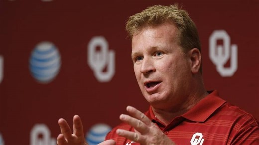 Five things to know about Mike Stoops, Kentucky’s new inside linebackers coach