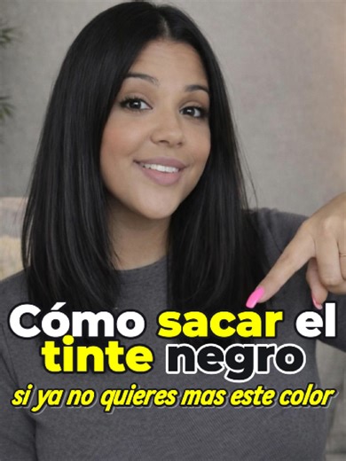 ¿COMO SACAR EL TINTE NEGRO? Si ya no quieres mas este color. 👉Sí se puede… pero no en todos los casos. El negro se acumula, mancha y se adhiere fuerte al cabello, no es un color que simplemente “se aclare” con una decoloración rápida. El error más grande es lanzarse sin hacer prueba de mechón. 🎯Ahí es donde se rompe el cabello, aparece el efecto chicle, empieza el daño real. 🎬En este video te explico como hacerlo de forma progresiva, sin maltratar tu cabello. Guarda este post si estás pensand