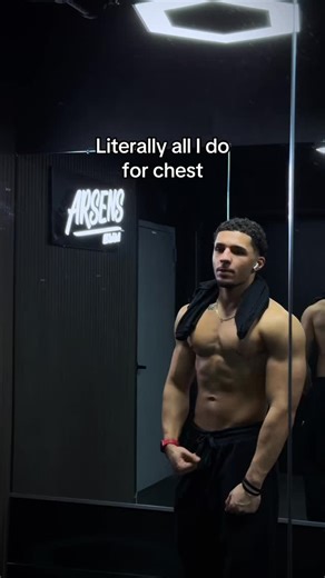 @jordan_rows on Instagram: "My whole chest routine (Save for later) *repost* Follow @jordan_rows for more ✅ #chestday #workout #bulk #gym #physique"