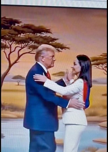 PRESIDENT DONALD J TRUMP DANCING (REMIX)