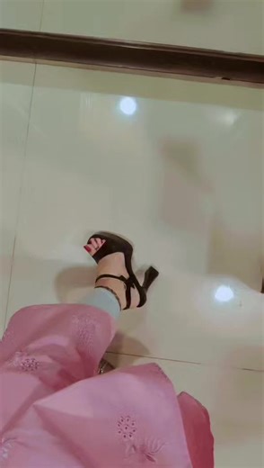 Heels Review: The Perfect Foot Model for Your Style