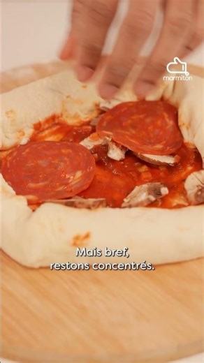 🍕 Une pizza… et une croûte fourrée au fromage 🧀Oui, on est clairement sur un autre niveau 🤤