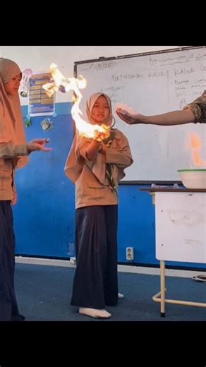 MTS MUHAMMADIYAH 1 MALANG 🎓 on Instagram: "Hari ini sudah menguasai elemen api, tinggal nguasain elemen-elemen yang lain #learning #ipa #school #viral #fypシ❤️💞❤️"