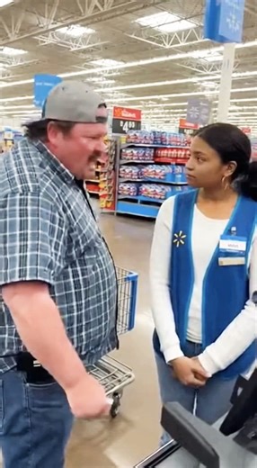 CREEP yells at walmart employee 😭 ——— #shorts #viral #trending ￼
