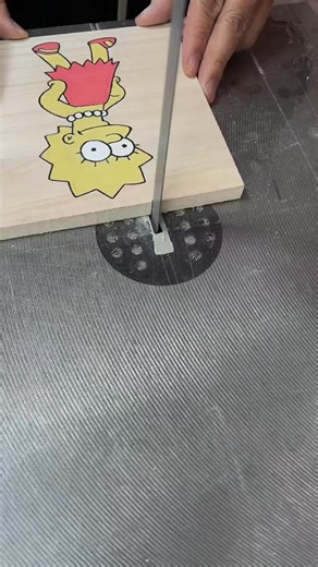 Simpson Lisa wood craving immersive ASMR #art #viral #woodworking #woodcut #asmr | Woodcut Painting