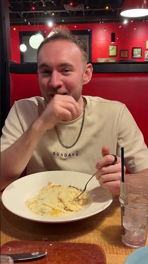 EAST-SIDE MARIO'S 2026 FOOD REVIEW #foodshorts #foodreview #food #fyp
