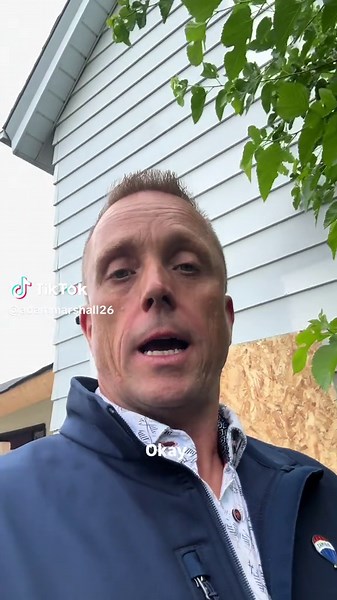 Adam Marshall RE/MAX broker on TikTok