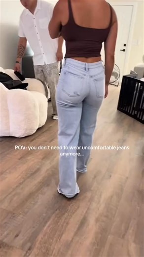 2K views · 309 reactions | Still rocking the “flat & boxy” look in regular jeans?  Seido BBL Jeans add curves where it counts — giving you a rounder, fuller booty and a snatched waist instantly ✨ Why settle for flat when you can look snatched? | Seido | Facebook