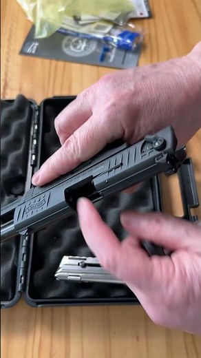 Walther P22Q Unboxing