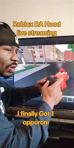 @DaHood #fypシ #robloxfyp #dad #streamer #viral Roblox DA Hood LIVE stream everyday gamers 😁