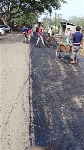 Construction of Bituminous Macadam #pavement #road #roadconstruction #roadconstructionwork #shorts