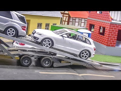 STUNNING RC Car Transport Truck at work!