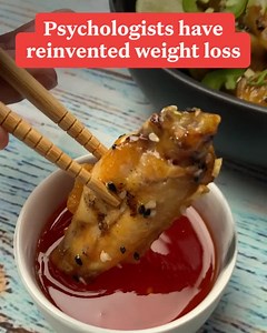 Noom uses psychology to help change unhealthy habits one step at time: 💃No restrictive diets 🏋️No impossible workout plans 👩‍🔬Results backed by science 🙌Only 10 minutes a day | Noom