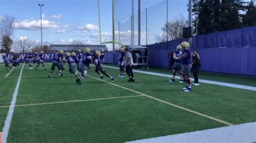 Offensive Line Talk on Instagram: "🚨REACH BLOCKS🚨 This past year, I tried hard not to have 100 coaching points on each individual block, but, rather, emphasize just a handful of coaching points. I do think it made a difference. Figure out what you deem to be important and emphasize it—you’ll see a difference! CP’s: ✅ First step, set your angle ✅ Second step through the crotch ✅ Eyes on aiming point (outside shoulder) ✅ Hat placement - outside pad/collar bone ✅ Playside hand - playside armpit; 