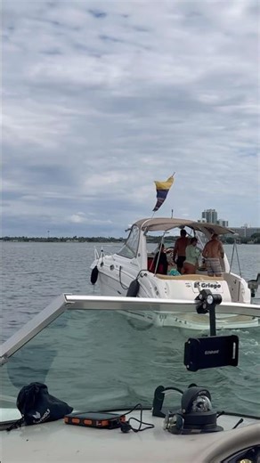 Los Hermanos Capitanes Navegando por MIAMI Haulover 🛳️ #boat #miami #boating #beach #travel
