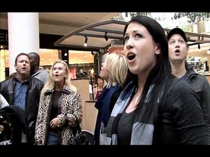 Christmas Shopping Mall Flash Mob - 1Funny.com